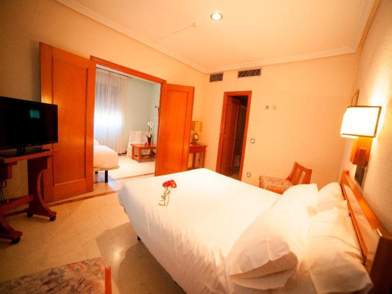 Hospedium Hotel Castilla Torrijos Quarto foto